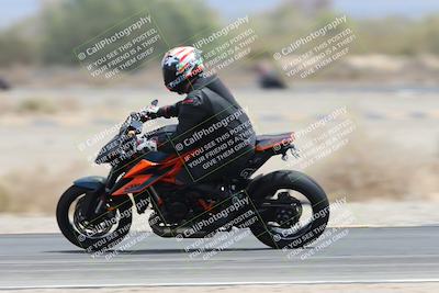 media/May-05-2025-Moto Forza (Mon) [[3c1838c5e5]]/2-B Group/Session 3 (Panning Test Turn 14 Inside)/